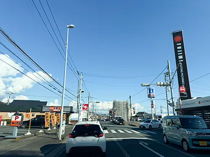 富士錦町南店への行き方