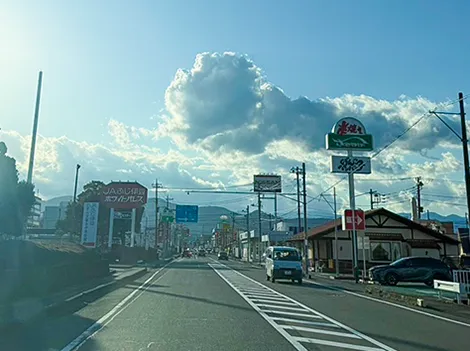 富士錦町南店への行き方