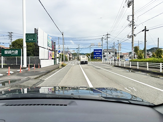 「旭一丁目」交差点を左折します。